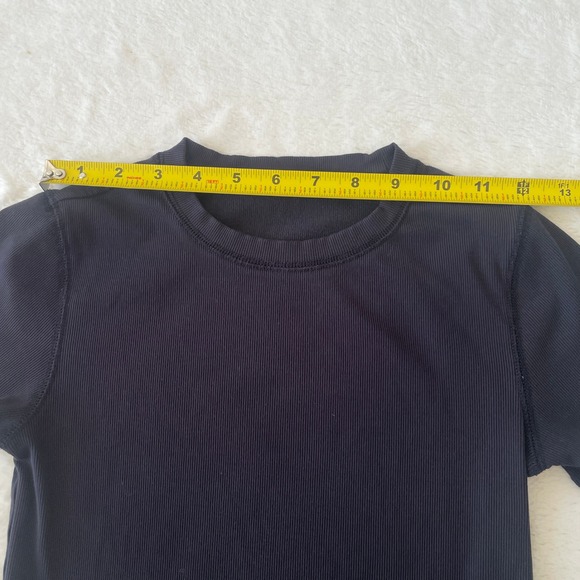 Vuori Pose Fitted Tee Ribbed Crewneck Short Sleeve Active Top Black Size XS - Picture 12 of 12